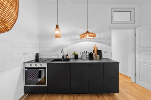 Kitchen or kitchenette, pet friendly, stove