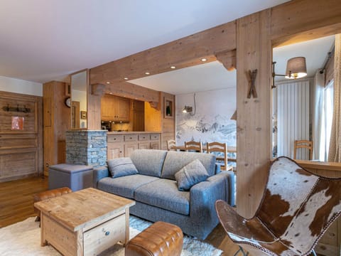 Appartement haut de gamme avec terrasse et accès skis aux pieds à Val-d'Isère - FR-1-694-206 Apartment in Val dIsere