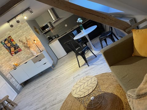 View (from property/room), Kitchen or kitchenette, storage, kitchen