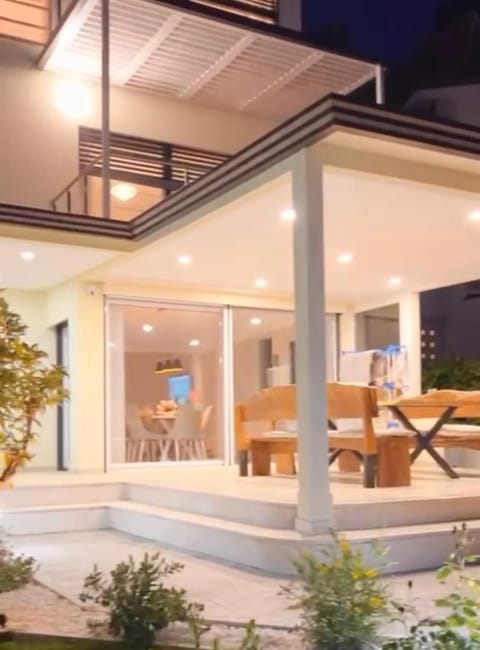 Property building, Night