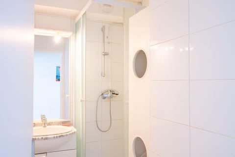 Charmant à 600 m des plages proche des commerces LESCLESDENICOLE Apartment in Hyères