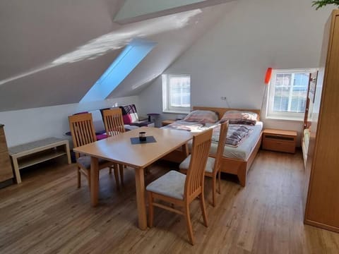 Photo of the whole room, Seating area