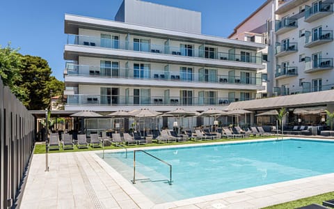 Swimming pool, Swimming pool