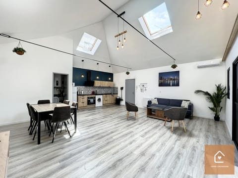 Le Loft Climatisé - 6 personnes - Entrée autonome Apartment in Centre-Val de Loire