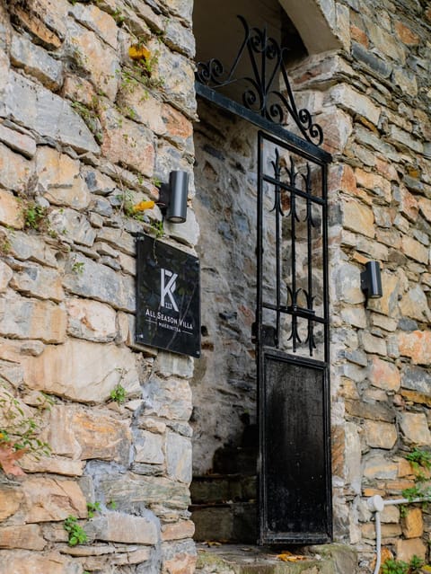 Facade/entrance, Property logo or sign, Property logo or sign