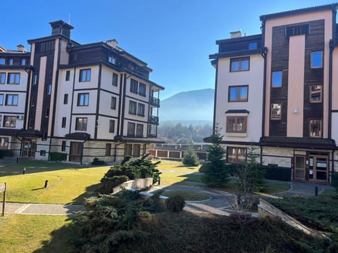 Day, Natural landscape, Garden, Garden view, Mountain view