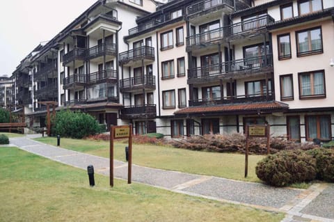 Natural landscape, Garden, Garden view, Street view