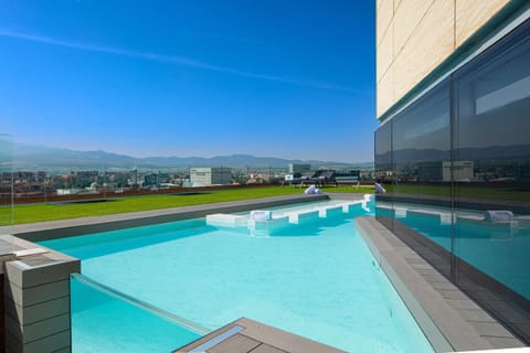 Bird's eye view, City view, Swimming pool