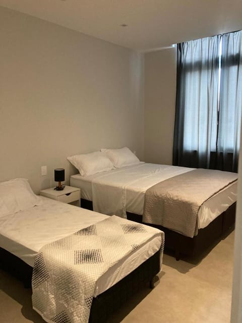Apartamento reformado, tudo novo, Copa-Ipanema Apartment in Rio de Janeiro