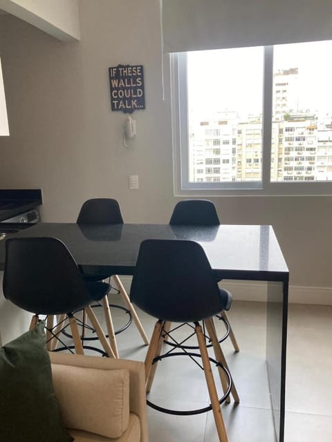 Apartamento reformado, tudo novo, Copa-Ipanema Apartment in Rio de Janeiro