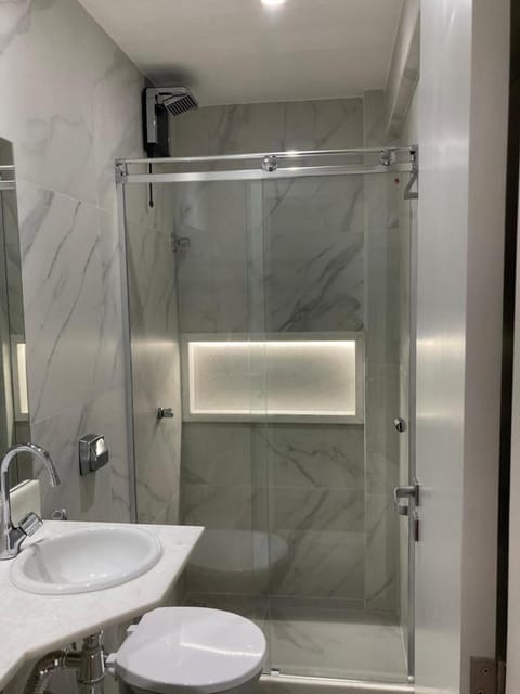 Apartamento reformado, tudo novo, Copa-Ipanema Apartment in Rio de Janeiro