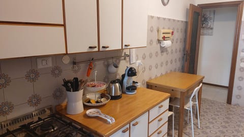 Coffee/tea facilities, Kitchen or kitchenette