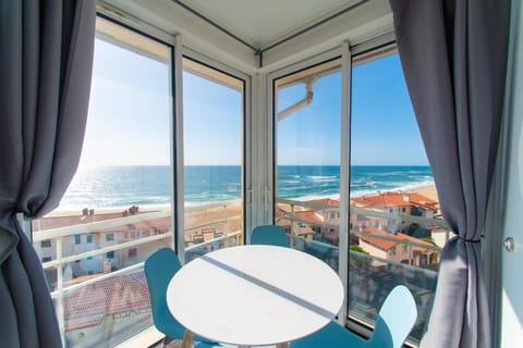 Dining area, Sea view