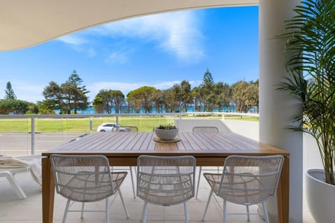 Balcony/Terrace, Garden view