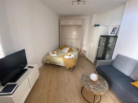 Bonito Estudio con terraza Apartment in Madrid