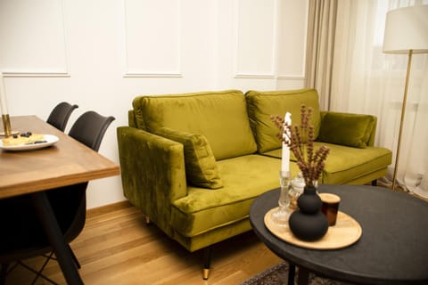 Room21 FREE GARAGE Apartment in Novi Sad