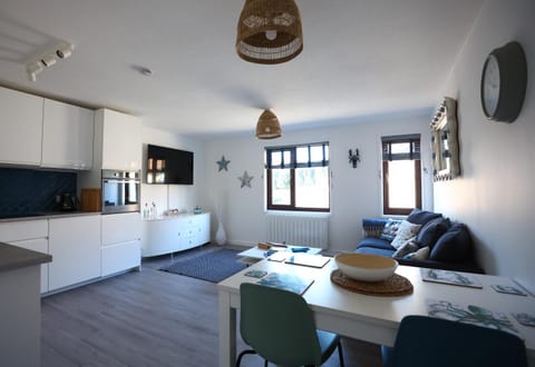 Kitchen or kitchenette, Living room, Dining area