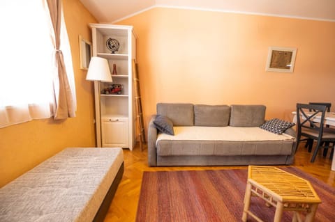 Bed, Living room, Seating area