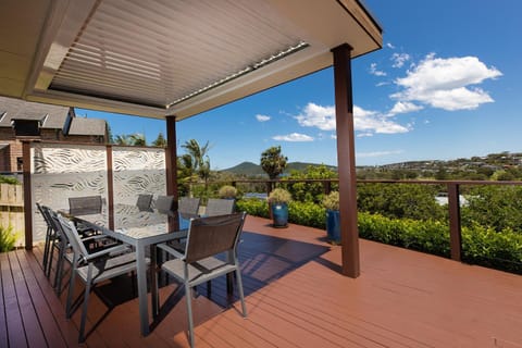 Dining area, Mountain view