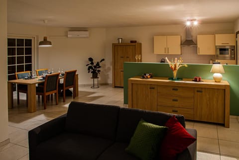 Living room, Dining area