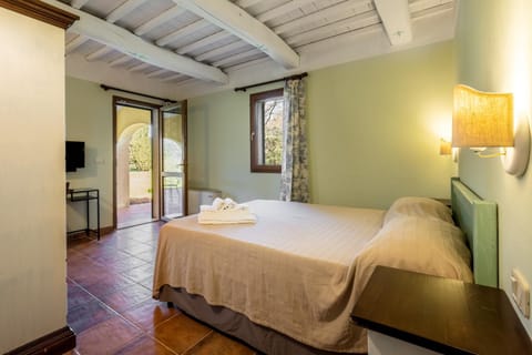 Property building, Living room, Bedroom