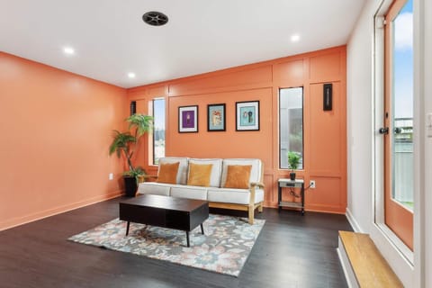 Venus Rooftop Villa Villa in Warehouse District