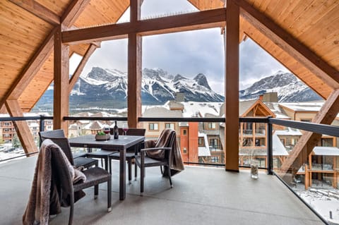 Balcony/Terrace, Balcony/Terrace, Mountain view, Mountain view