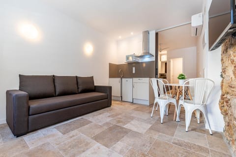 Living room, Dining area, kitchen