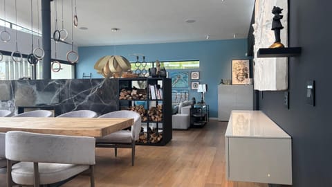 Living room, Lounge or bar, Seating area