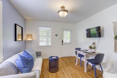 TV and multimedia, Living room, Dining area