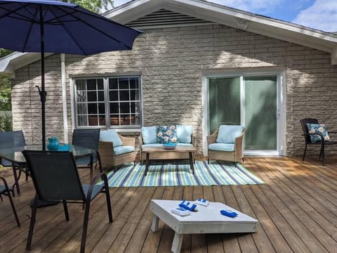 Patio, Balcony/Terrace, Seating area, Dining area, sunbed