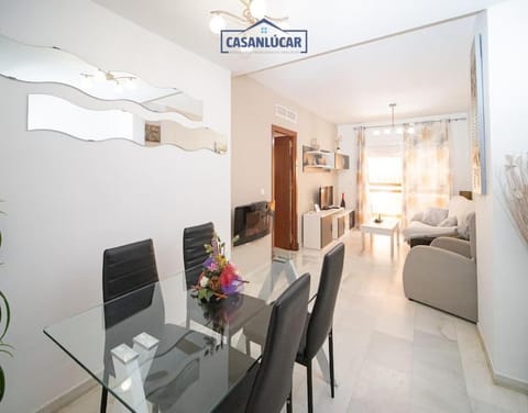 Living room, Photo of the whole room, Seating area, Dining area