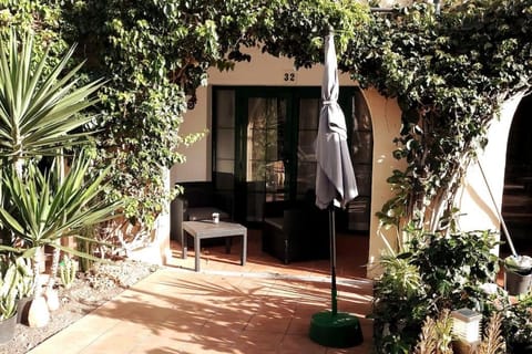 Patio, Spring, Day, Garden, Balcony/Terrace