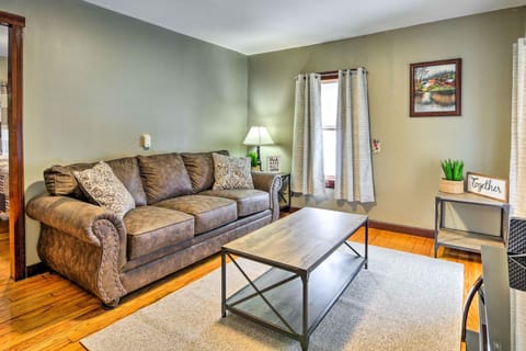 Hilltop Home with Grill, In Wayne Natl Forest House in Ohio