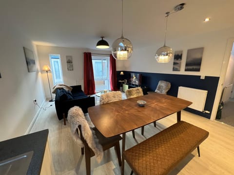 Olea Tree House with Free Parking close to Addenbrooke's Apartment in Cambridge