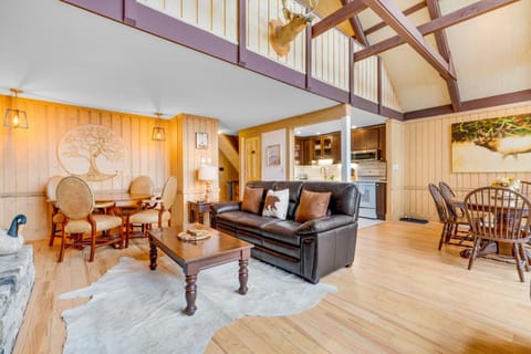 West Wind Apartment in Beech Mountain