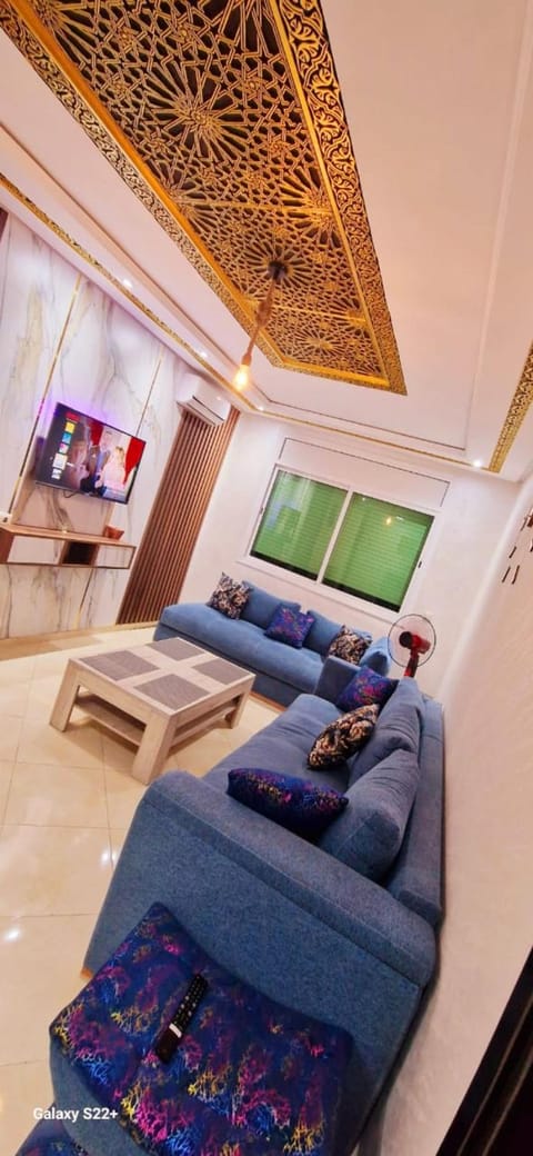 Communal lounge/ TV room, TV and multimedia, Living room, Seating area, Evening entertainment