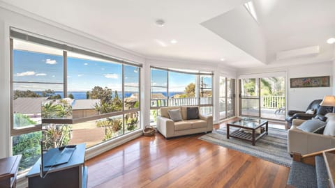 View (from property/room), Living room, Seating area