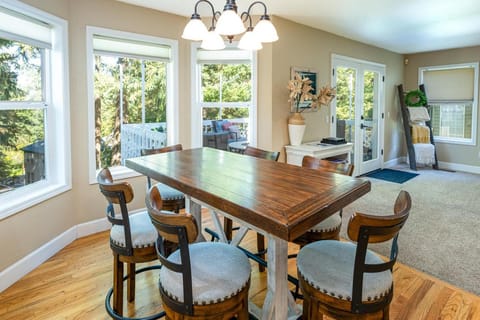 Bella- 5 bedroom beauty Villa in Corvallis