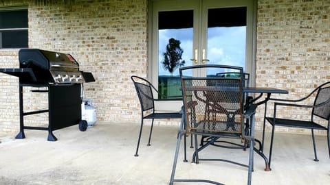 Secluded house on 60 acres close to Fall Creek Falls House in Tennessee