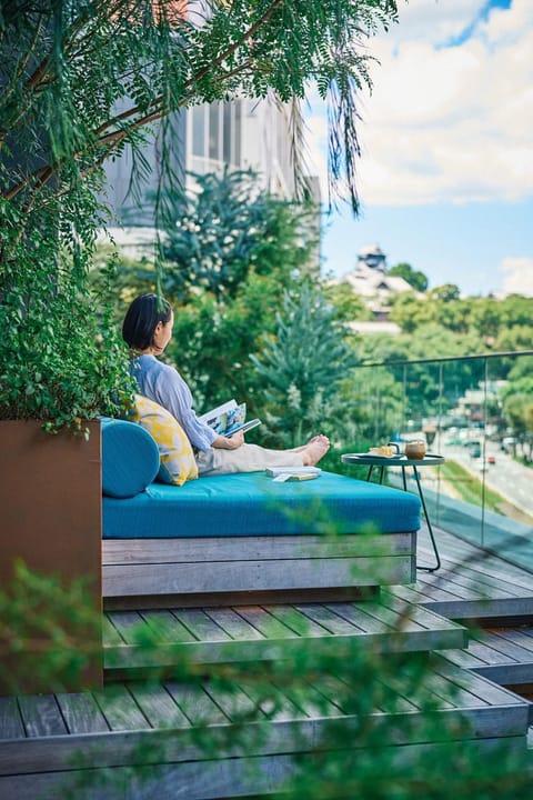 Nearby landmark, Day, People, Natural landscape, View (from property/room), Balcony/Terrace