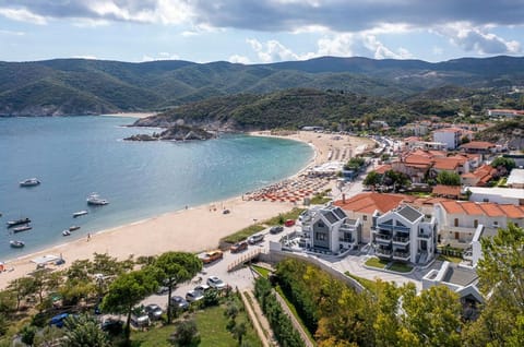 Nearby landmark, Day, Natural landscape, Bird's eye view, Sea view