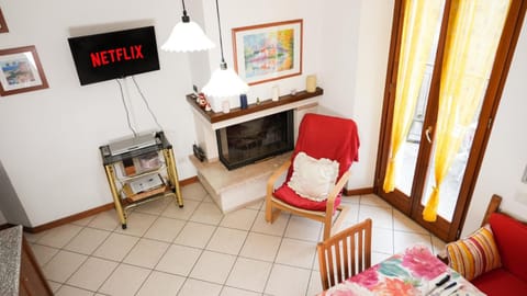 TV and multimedia, Balcony/Terrace, flat iron