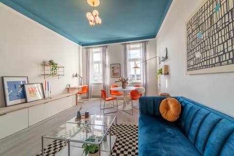 Living room, Photo of the whole room, Seating area, Dining area