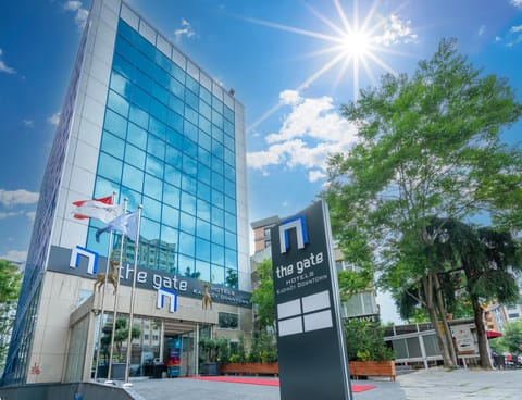 Property building, Facade/entrance, Area and facilities, Area and facilities