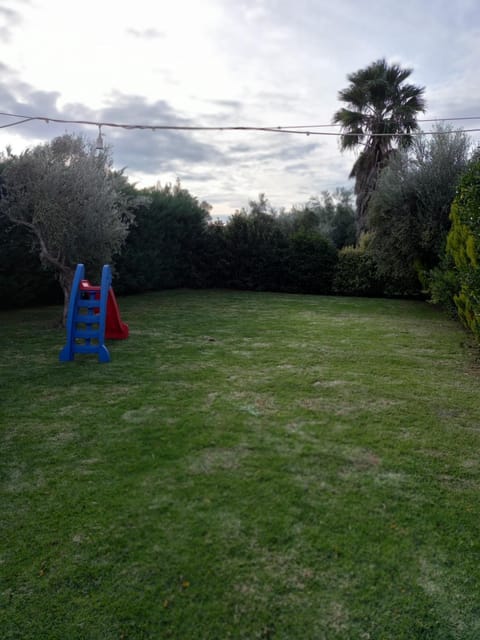 Property building, Day, People, Children play ground, Garden, View (from property/room), Evening entertainment, On site, Pets, Garden view, Area and facilities, Location, children, young children, older children, Family