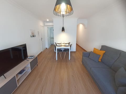 TV and multimedia, Living room, Dining area