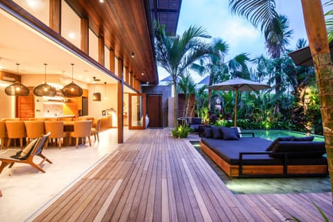 Elegant 6BR Villa, Canggu, 400m to Finns Beach Villa in North Kuta