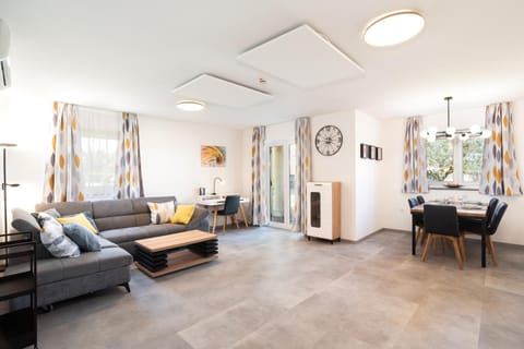 Living room, Seating area, Dining area