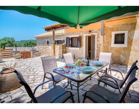 Property building, Balcony/Terrace, Living room